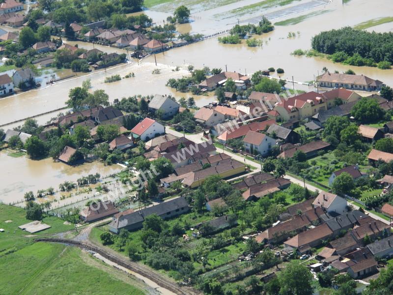 Kárfelmérés, Árvízvédelem, Sajtó: árvíz