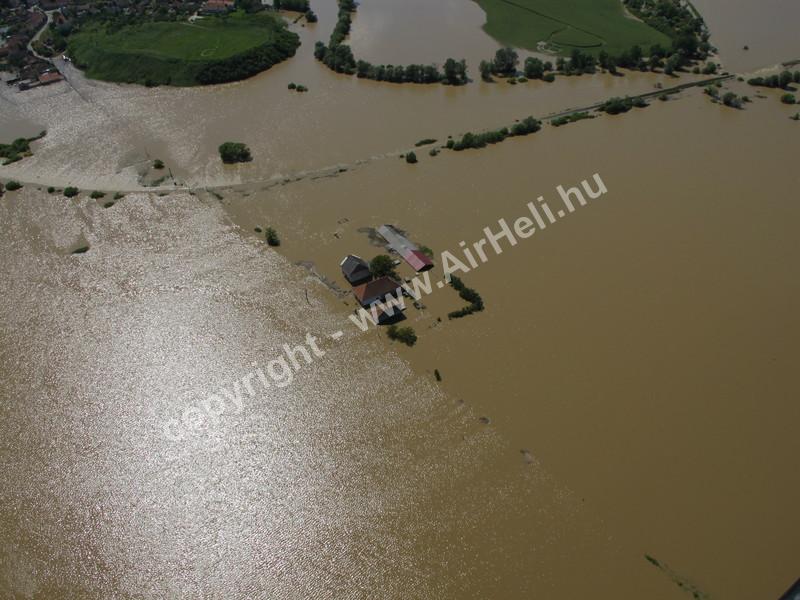 Kárfelmérés, Árvízvédelem, Sajtó: árvíz