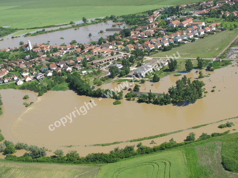 Kárfelmérés, Árvízvédelem, Sajtó: árvíz
