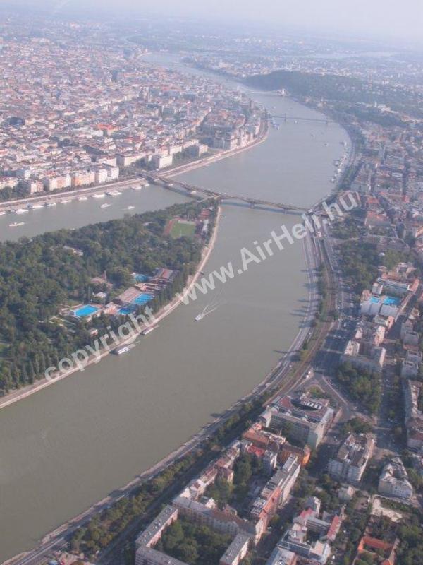 Helikopteres repülés Budapest felett, 2012. augusztus: 