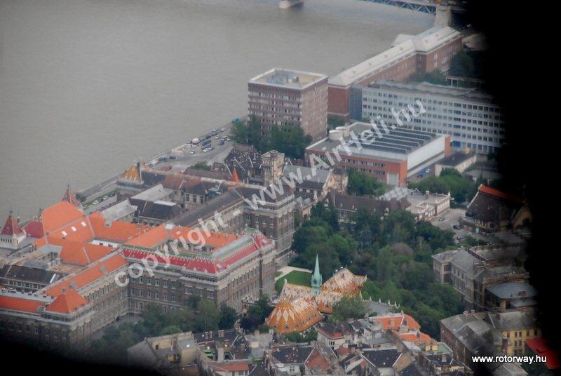 Helikopteres városnézés, 2010. május Ajándék utalvány: budapest