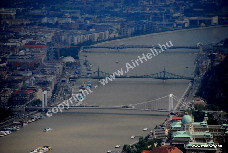 Helikopteres városnézés, 2010. május Ajándék utalvány: budapest, hidak