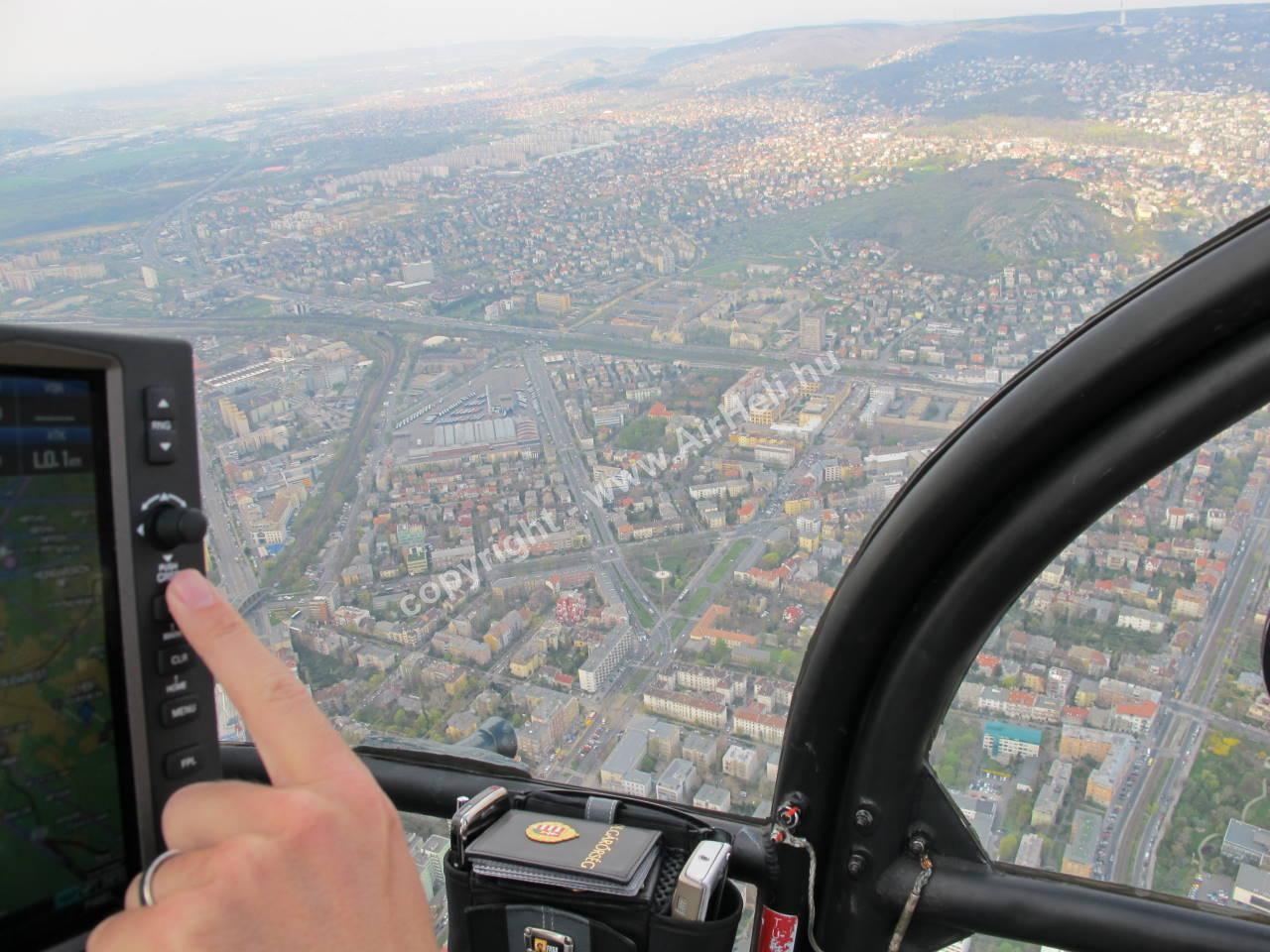 2010. április - helikopteres városnézés: helikopter Budapest