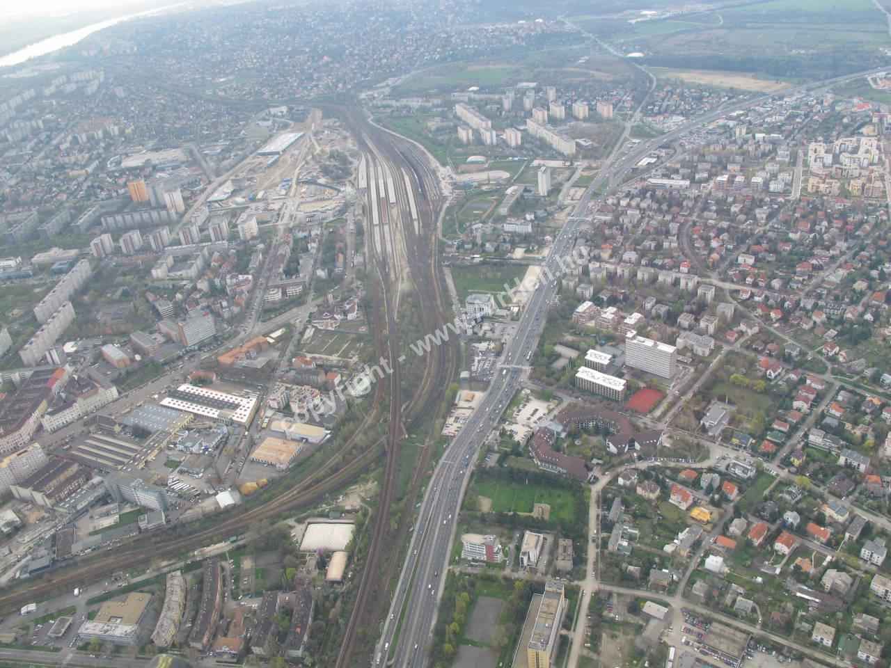 2010. április - helikopteres városnézés: helikopter Budapest