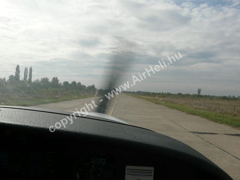 2008.09.14. Visegrád: A felszállópályán